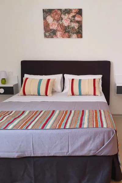 Habitación con cama doble